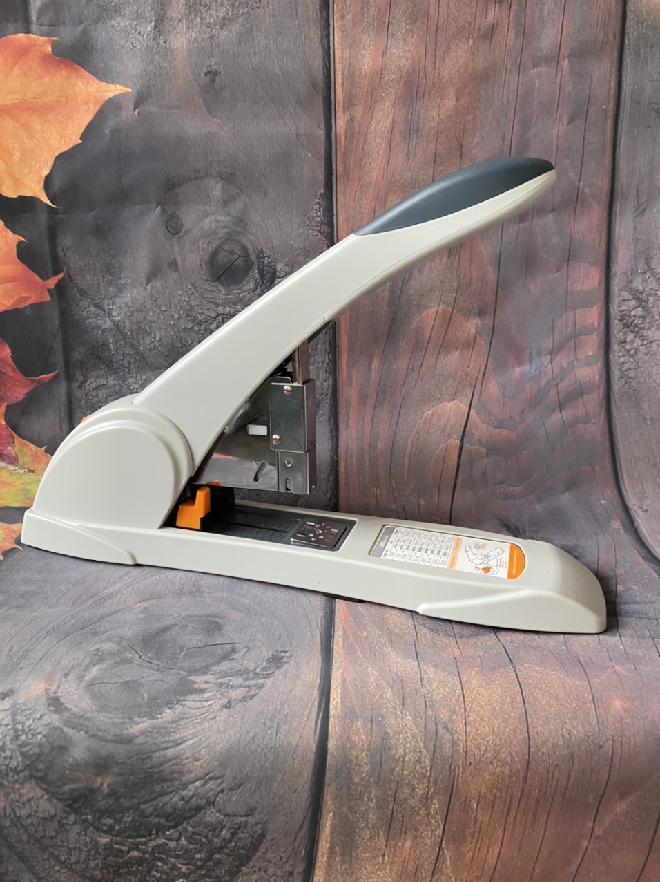 Dập Ghim Đại Deli 395